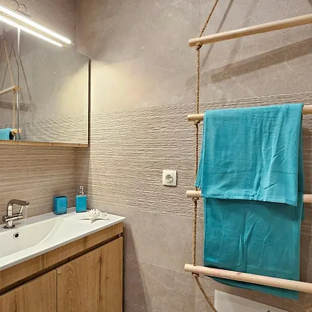 Marmara Traditional Apartment Plaka (Milos)