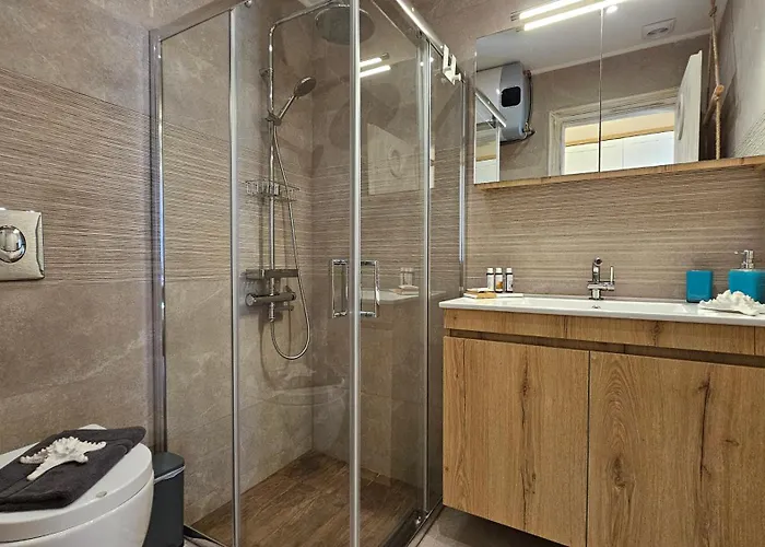 Marmara Traditional * Plaka (Milos)