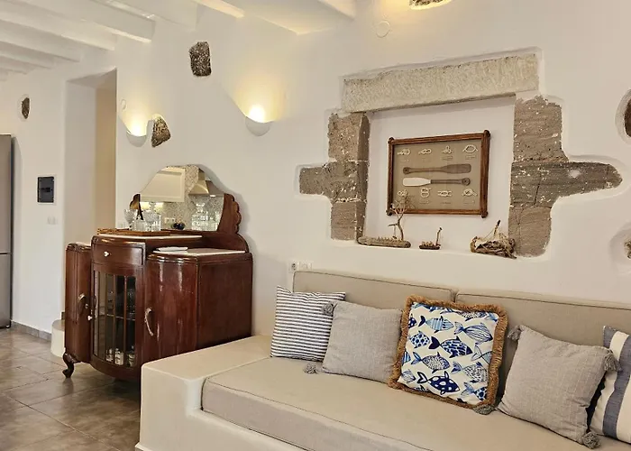 Marmara Traditional * Plaka (Milos)