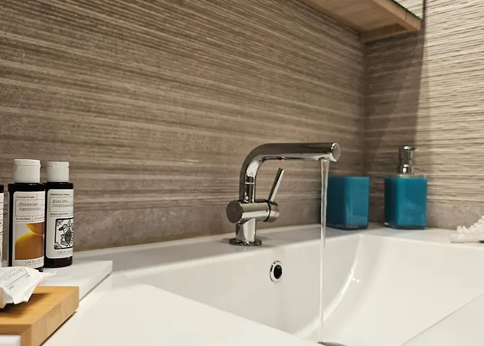 Marmara Traditional * Plaka (Milos)