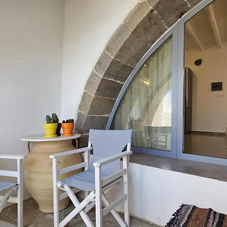 Marmara Traditional Appartement Plaka (Milos)