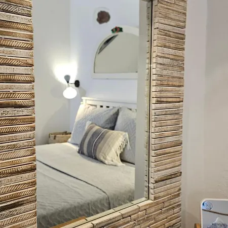 Marmara Traditional Appartement Plaka (Milos)